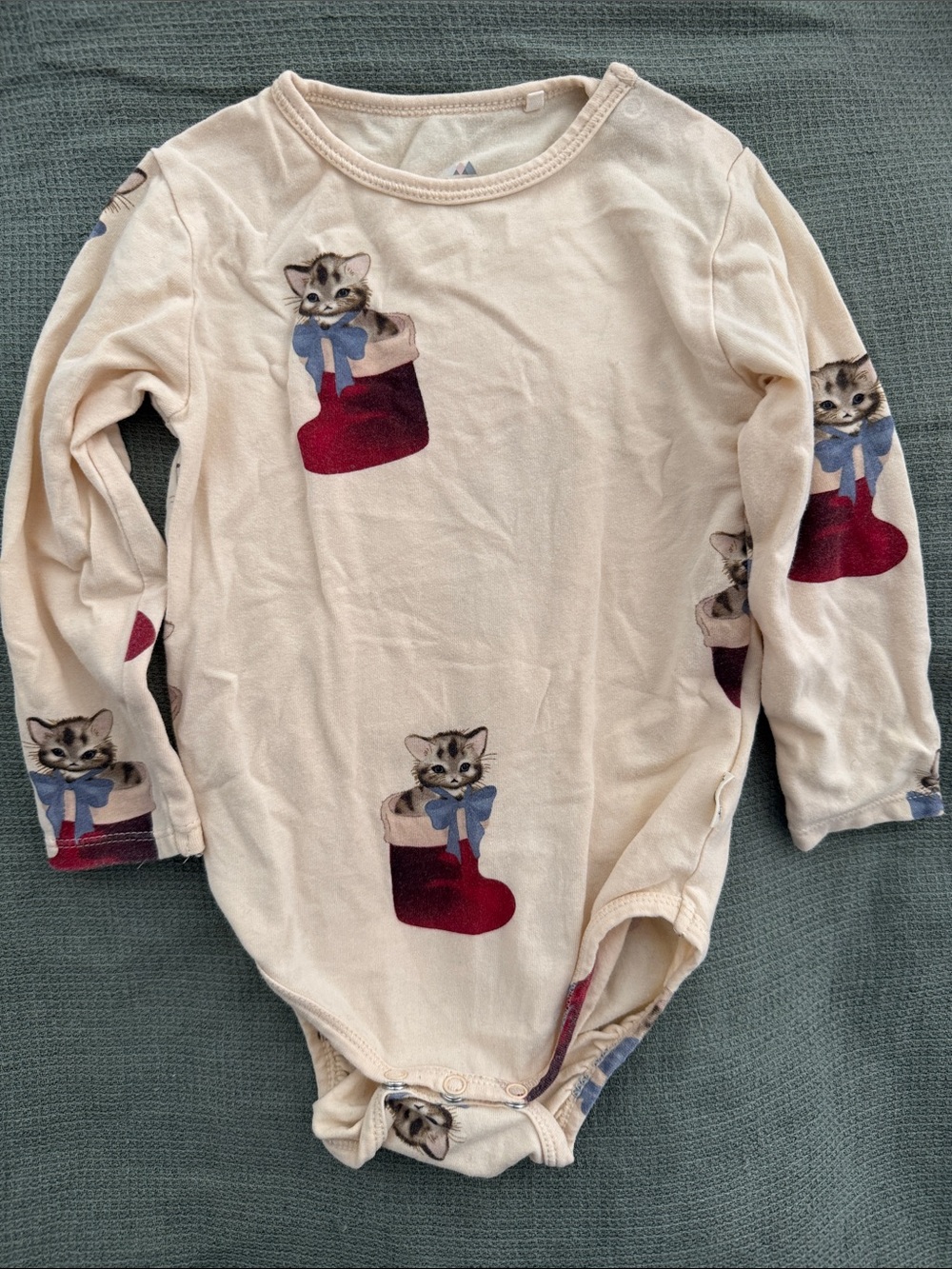 Konges Slojd Cream Long-Sleeve Baby One-Piece with Red Stocking Kitten Print